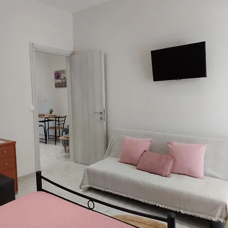 Niki Thalia 3 * Virós