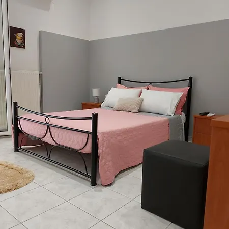 Niki Thalia 3 Semesterbostad